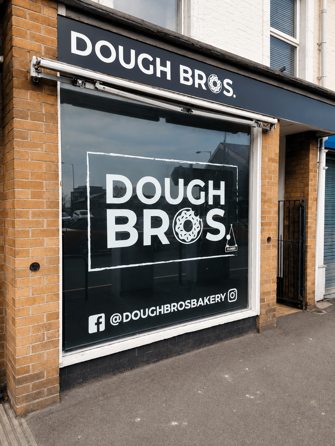 RESTAURANTS & CAFES printed blind application